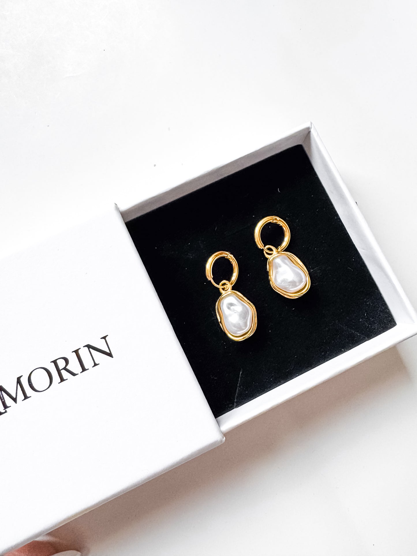 Mira Drop Pearl Earrings