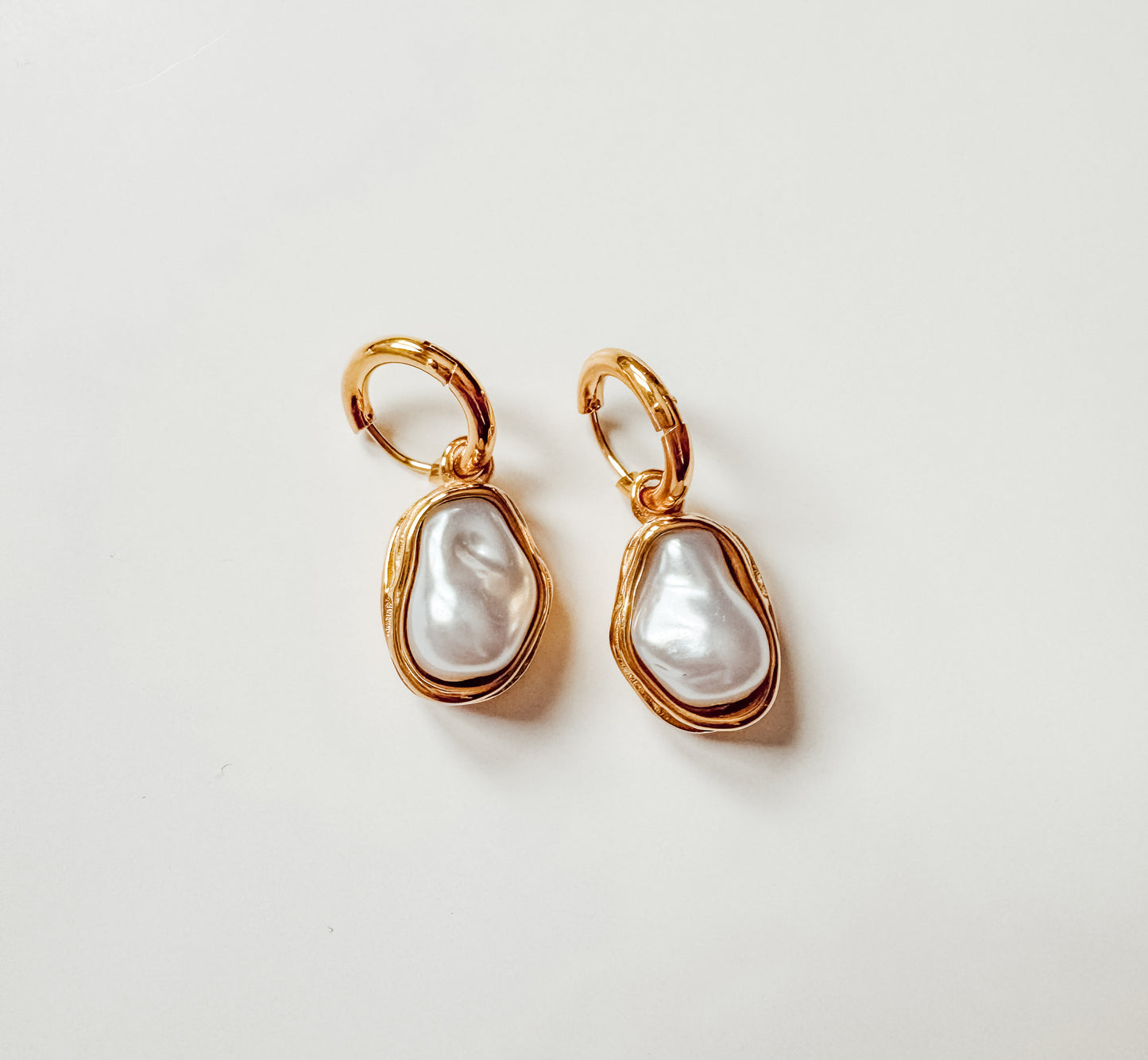 Mira Drop Pearl Earrings