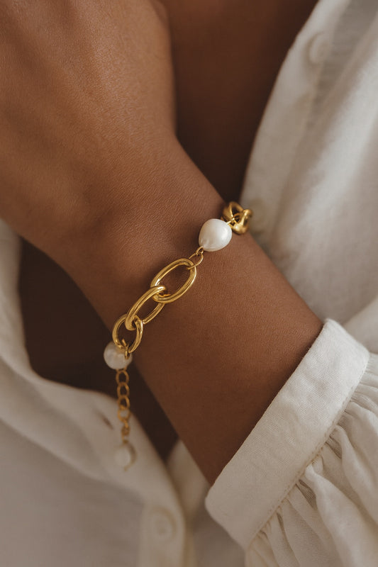 Amara Link Chain Pearl Bracelet